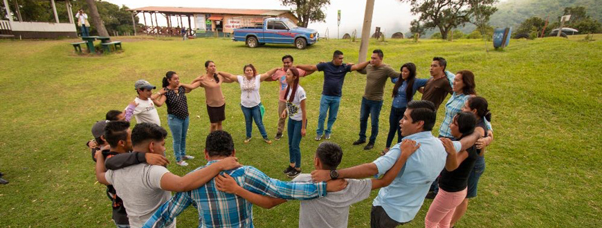 Vorgängerprojekt von CLAC mit TRIAS in El Salvador/ Projektarbeit mit jungen NachwuchsbäuerInnen in El Salvador