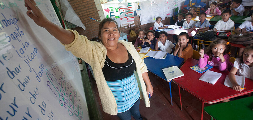 Aufnahme aus einer Schulstunde in Nicaragua. © Sean Hawkey