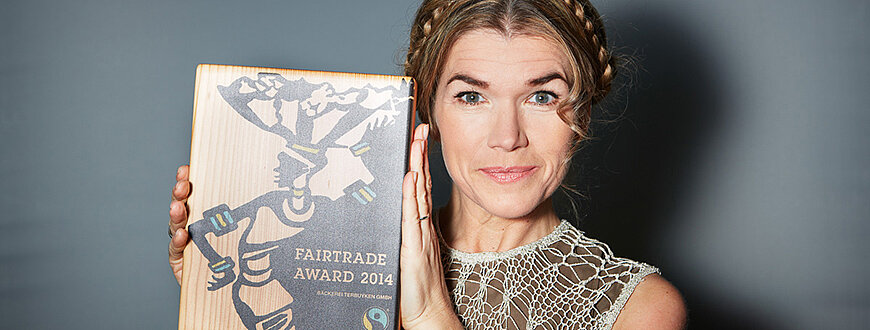 Anke Engelke mit dem Fairtrade Award (2016)