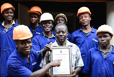 Bergleute einer Fairtrade-zertifizierten Goldmine. Foto: Jan Spille/ujuzi.media