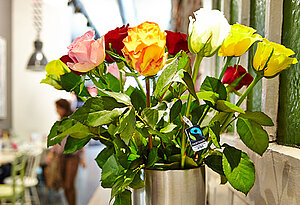 Fairtrade-Blumen in Vase